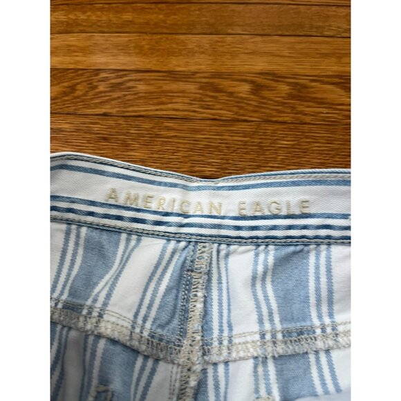 American Eagle The Mom Jeans Pinstriped Women's Size 8 High Rise Straight Leg - Picture 2 of 5